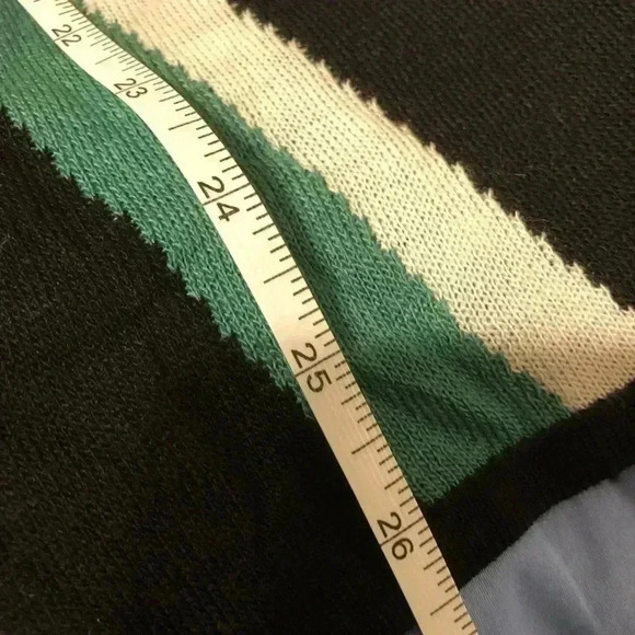 Women’s sweater size 16💚🎄🍀 - Picture 11 of 16